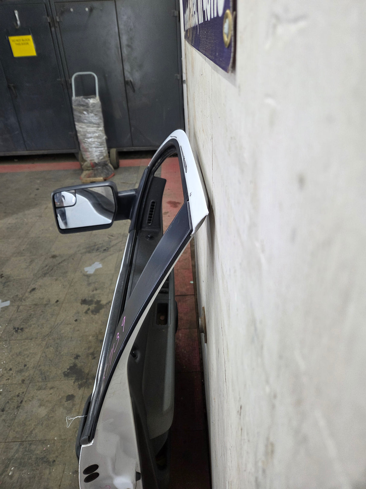 2009-2014 Ford F150 LH Driver Side Front Door