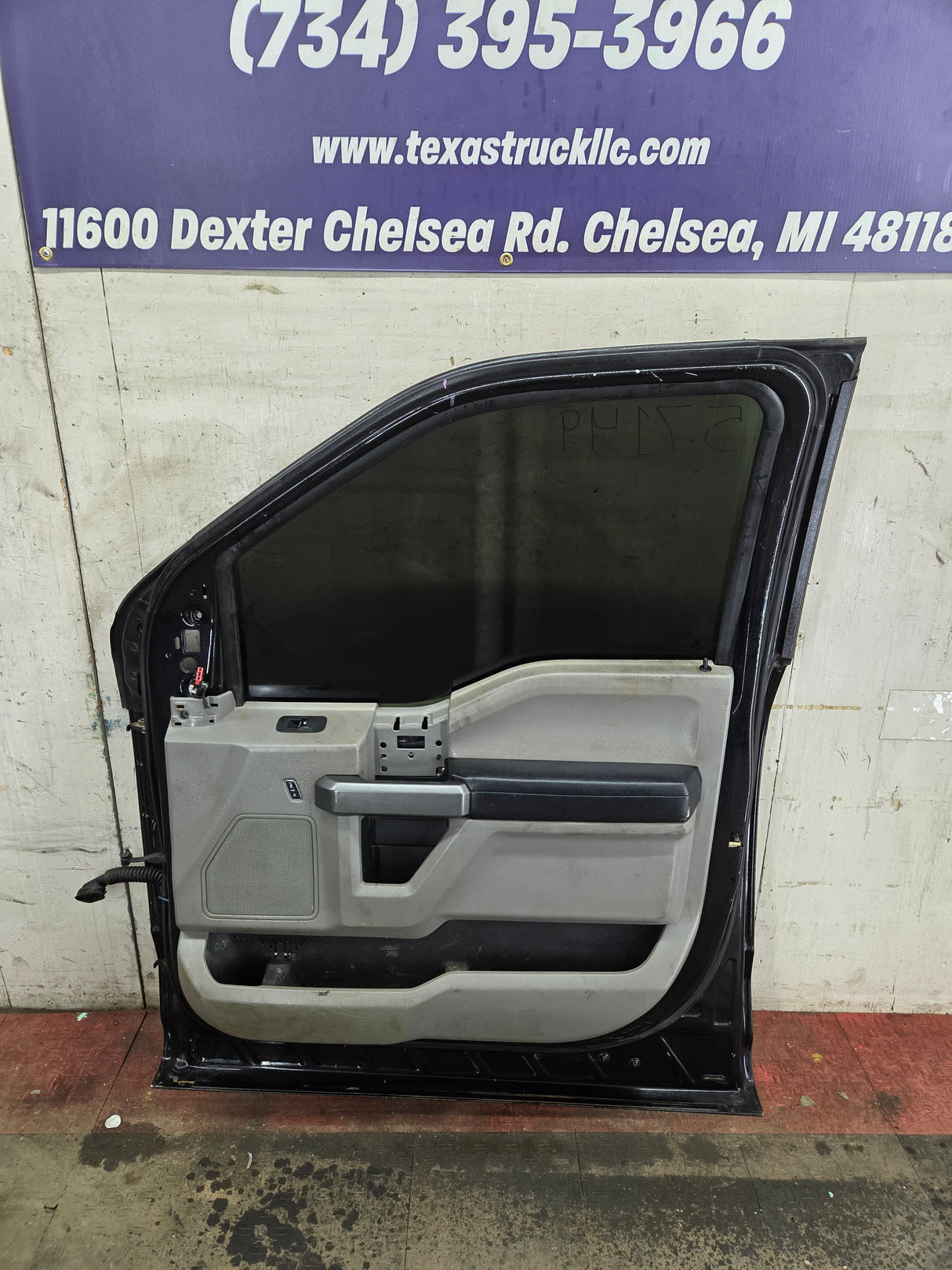 2015-2022 Ford F150 / Super Duty Passenger Side Front Door RH F250 F350 F450 F550