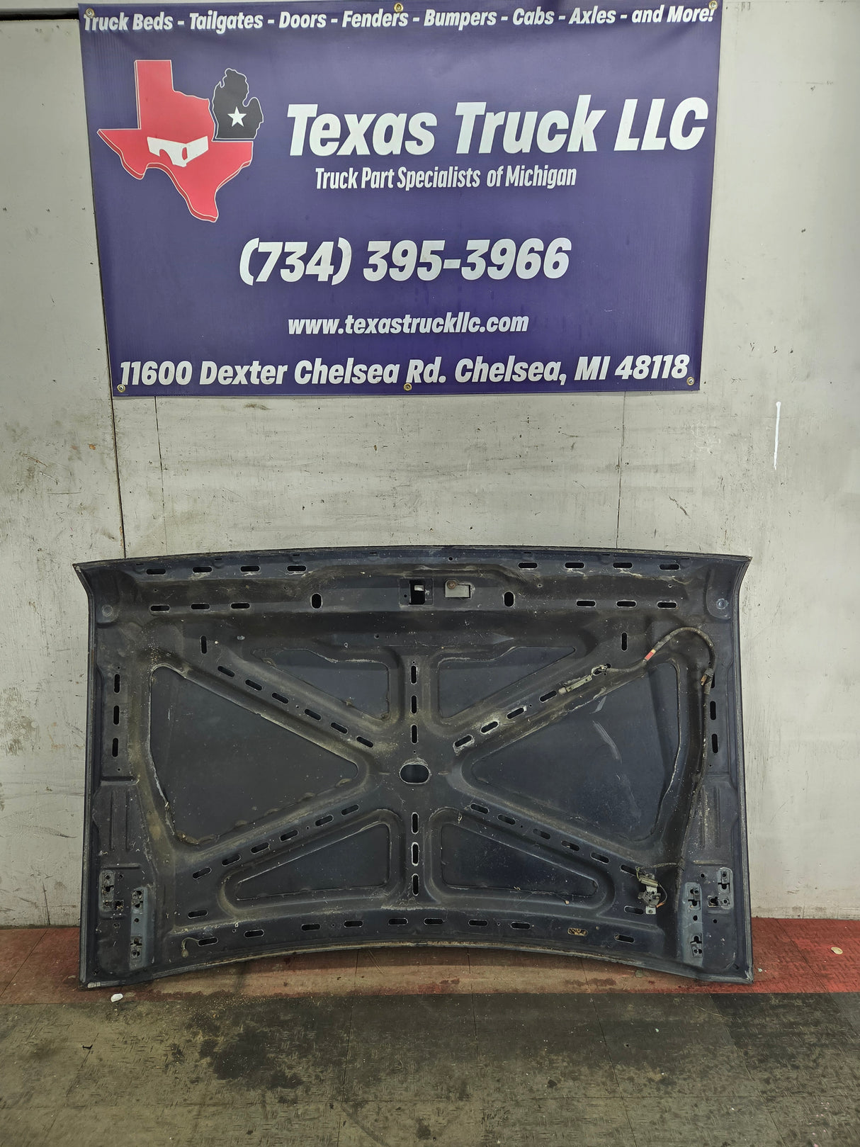 1987-1991 Ford F-150 F-250 F-350 F-450 F-550 Hood Bricknose