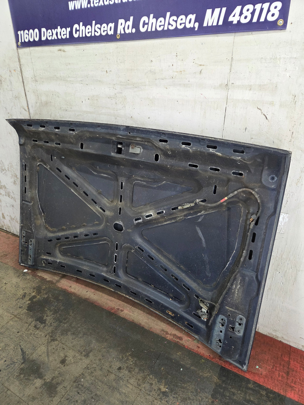 1987-1991 Ford F-150 F-250 F-350 F-450 F-550 Hood Bricknose