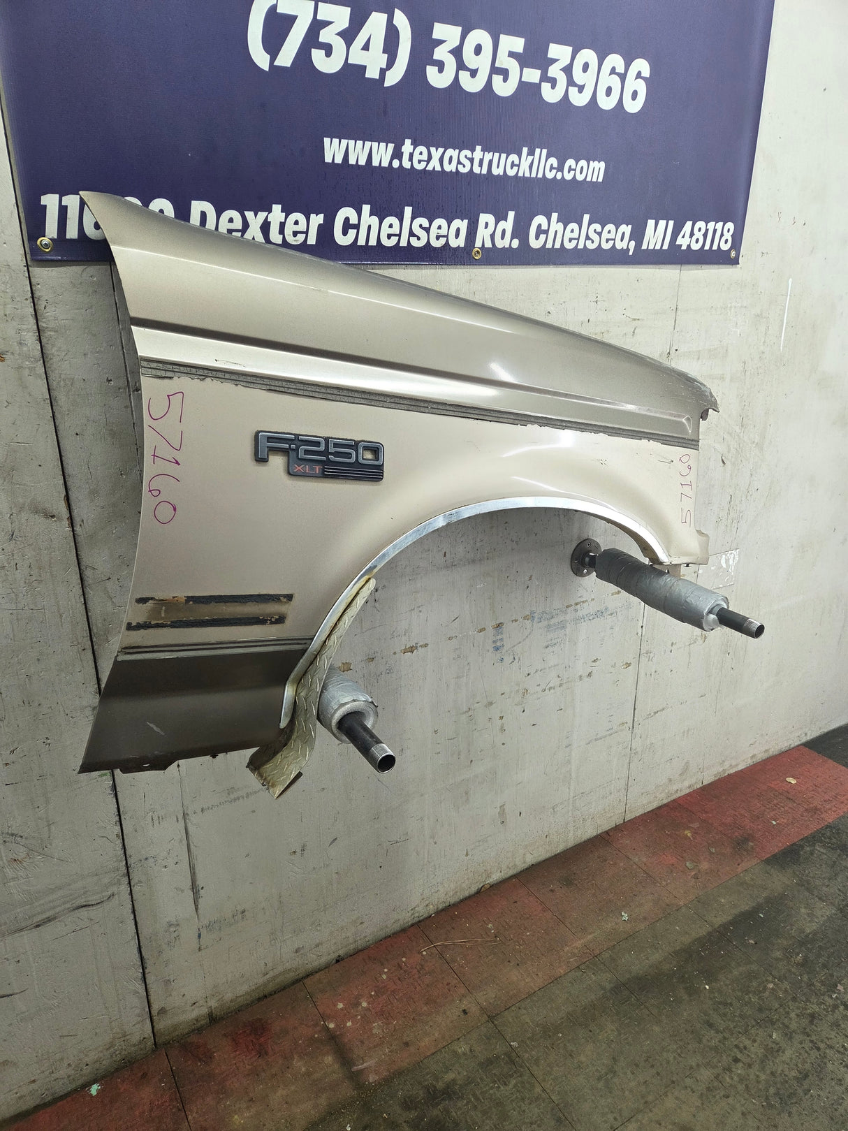 1992-1997 OBS Ford F Series F250 F350 F450 F550 PASSENGER SIDE RH FRONT FENDER