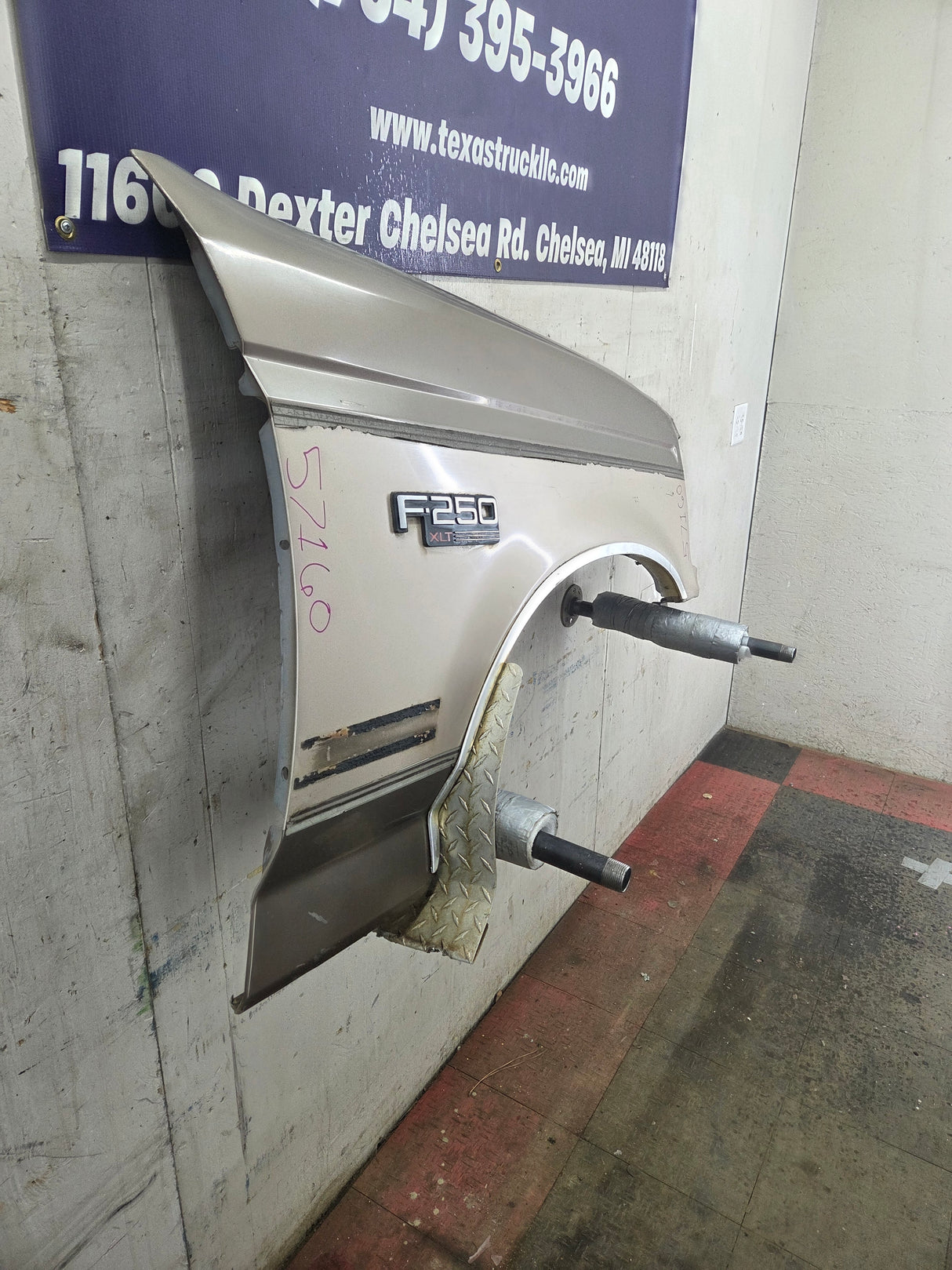 1992-1997 OBS Ford F Series F250 F350 F450 F550 PASSENGER SIDE RH FRONT FENDER