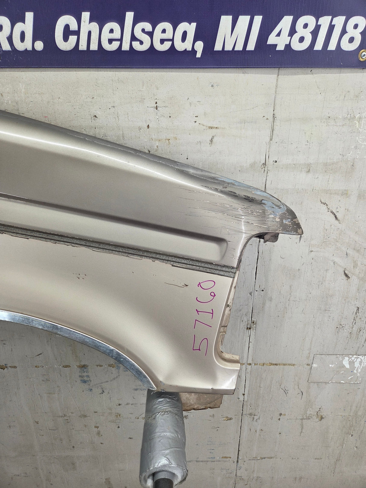 1992-1997 OBS Ford F Series F250 F350 F450 F550 PASSENGER SIDE RH FRONT FENDER