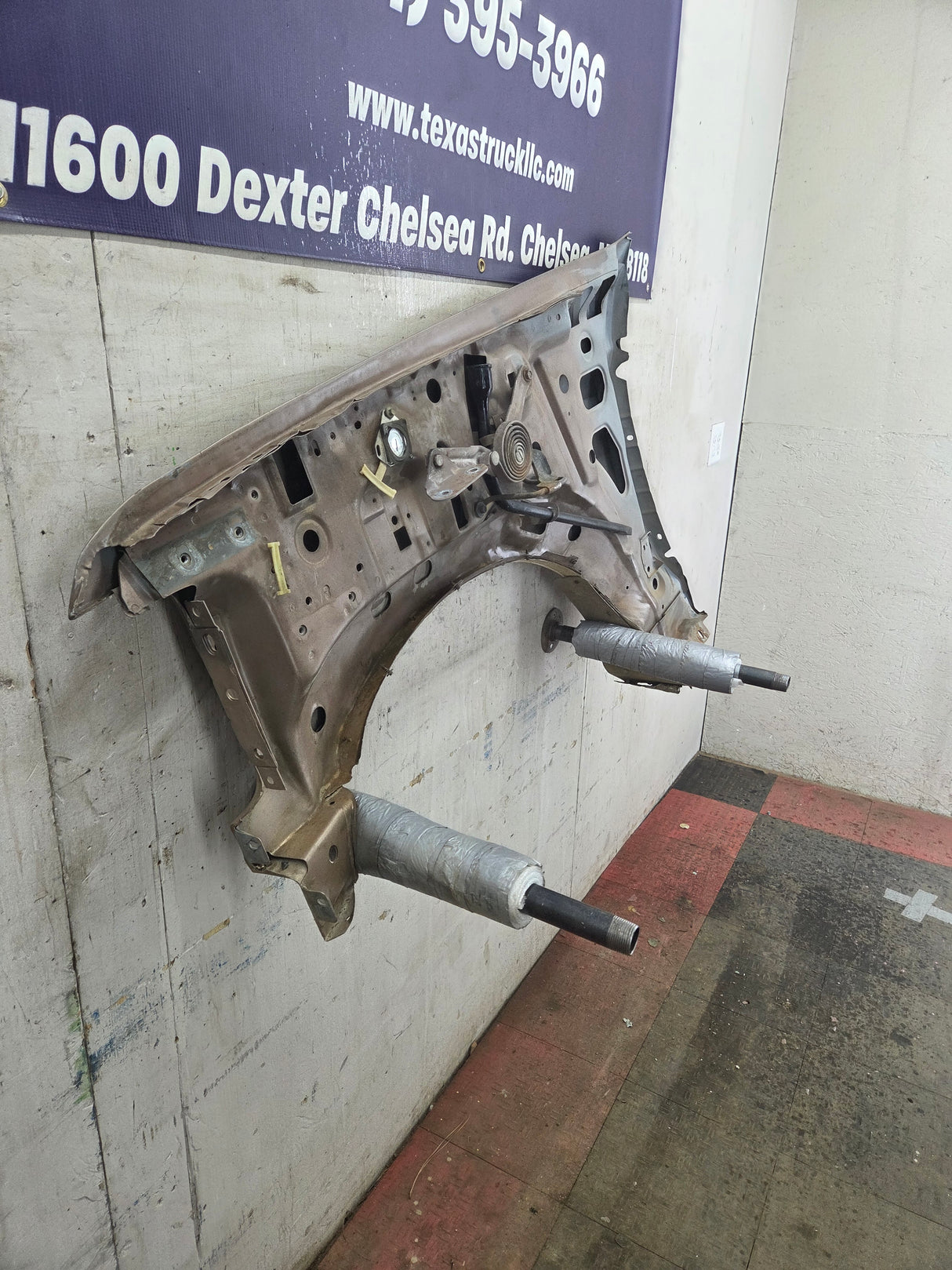 1992-1997 OBS Ford F Series F250 F350 F450 F550 PASSENGER SIDE RH FRONT FENDER