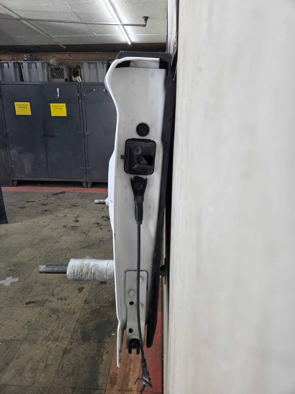 2019-2024 Chevrolet Silverado 1500 Tailgate 2020 2021 2022 2023