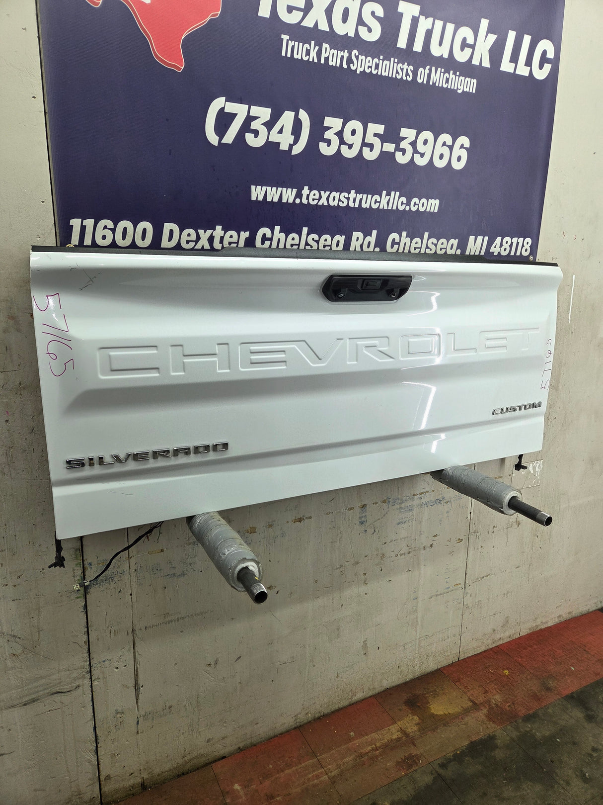 2019-2024 Chevrolet Silverado 1500 Tailgate 2020 2021 2022 2023