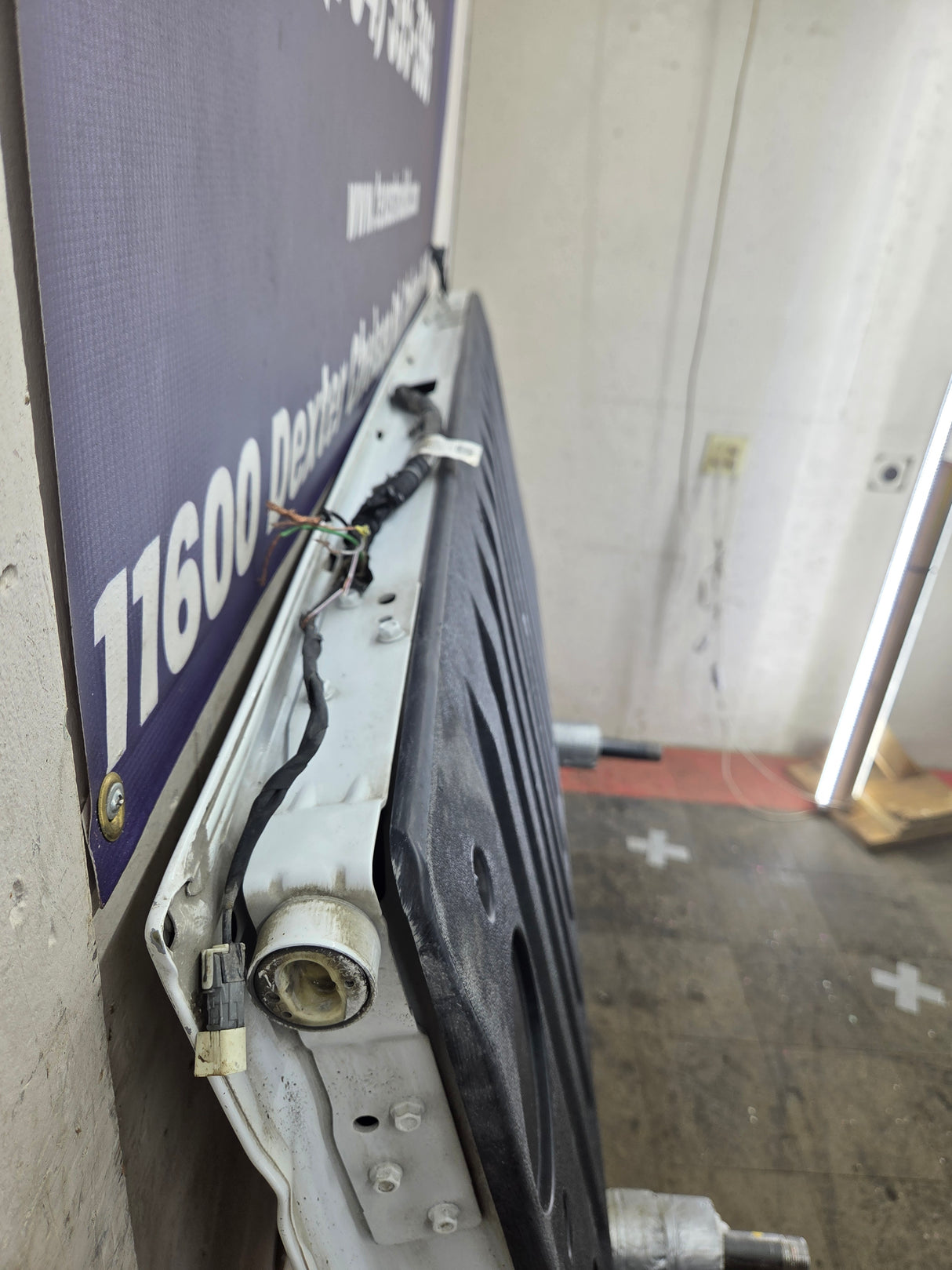 2019-2024 Chevrolet Silverado 1500 Tailgate 2020 2021 2022 2023