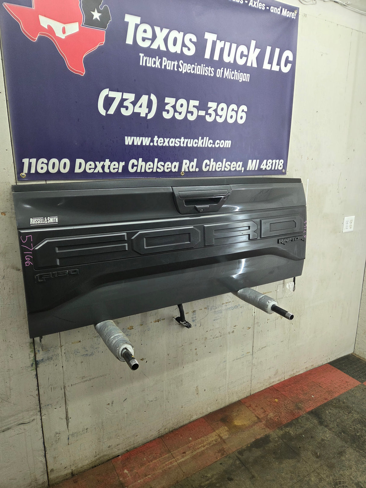 2018-2020 Ford Raptor F150 Tailgate W/Step