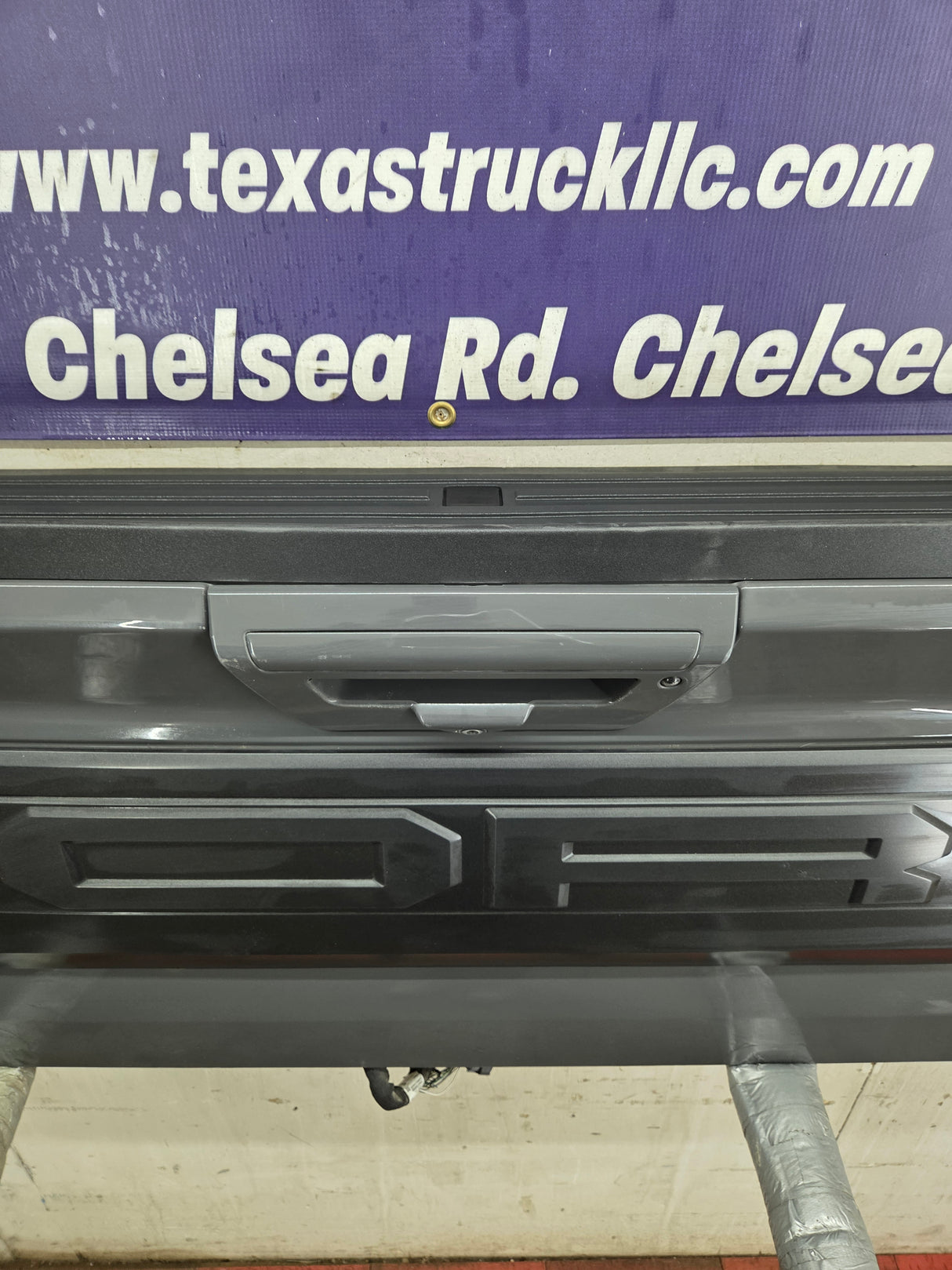 2018-2020 Ford Raptor F150 Tailgate W/Step