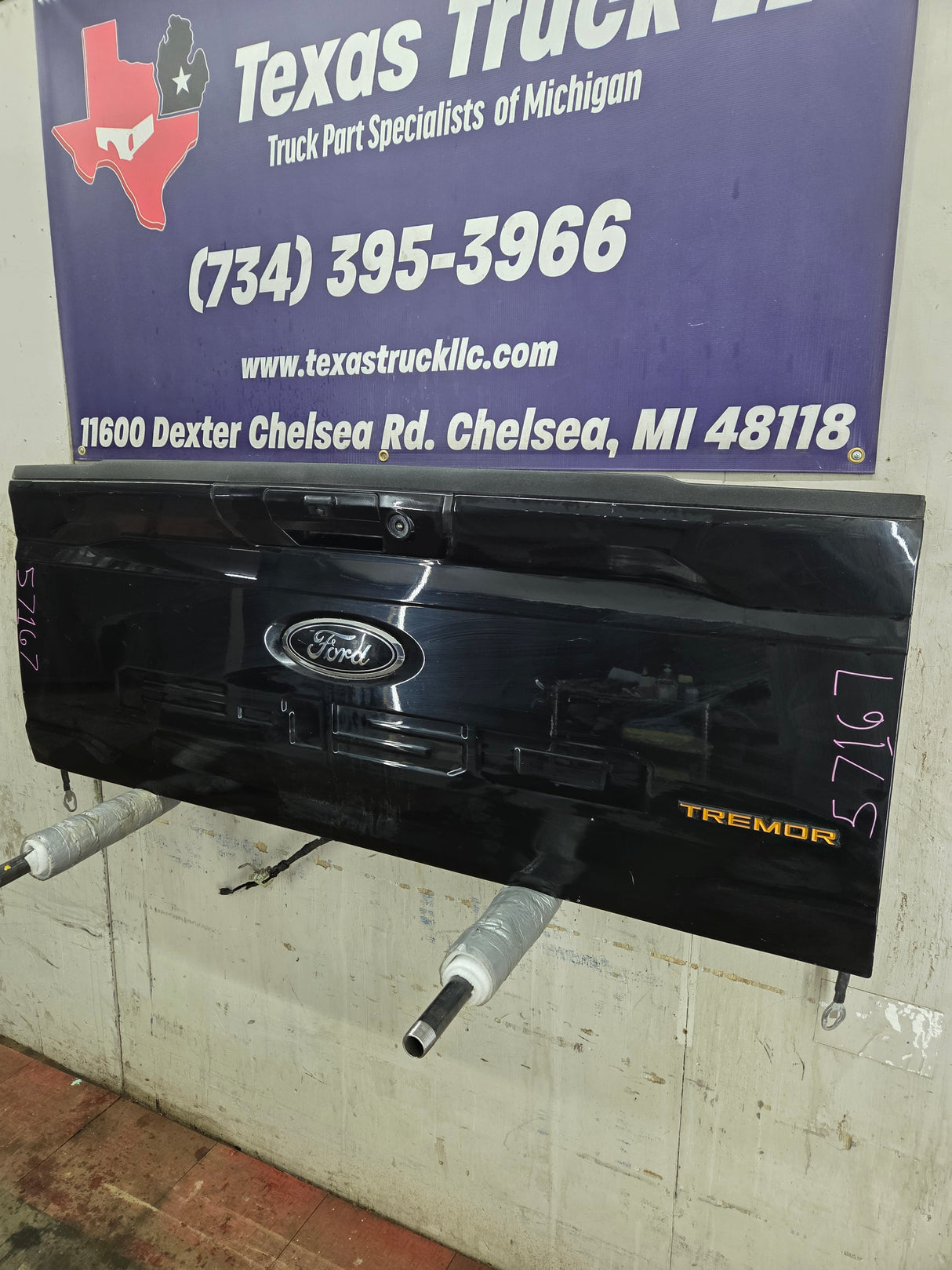 2021-2025 Ford F150 Tailgate W/Step