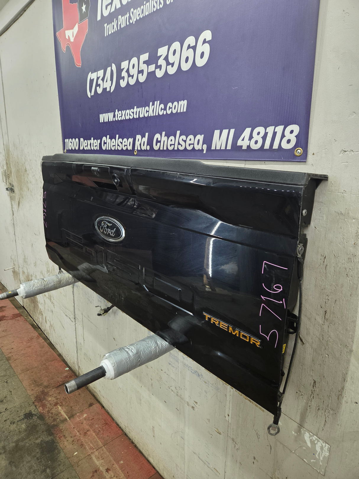 2021-2025 Ford F150 Tailgate W/Step