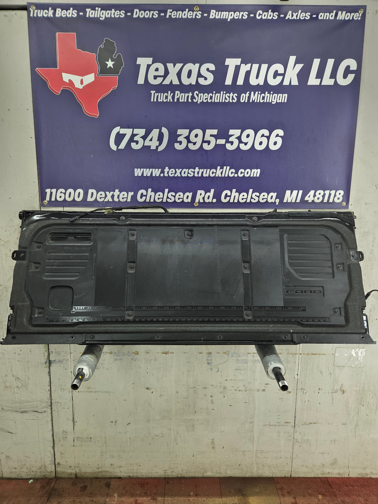 2021-2025 Ford F150 Tailgate W/Step