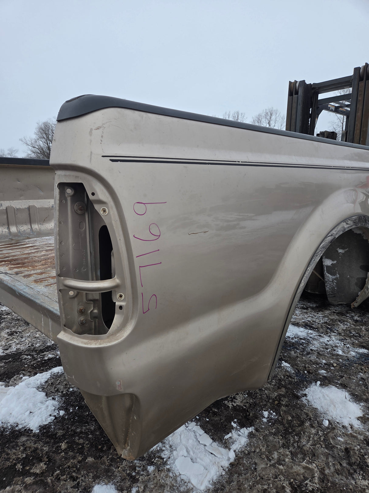 1999-2010 Ford Super Duty F250 F350 6' 9" Short Truck Bed