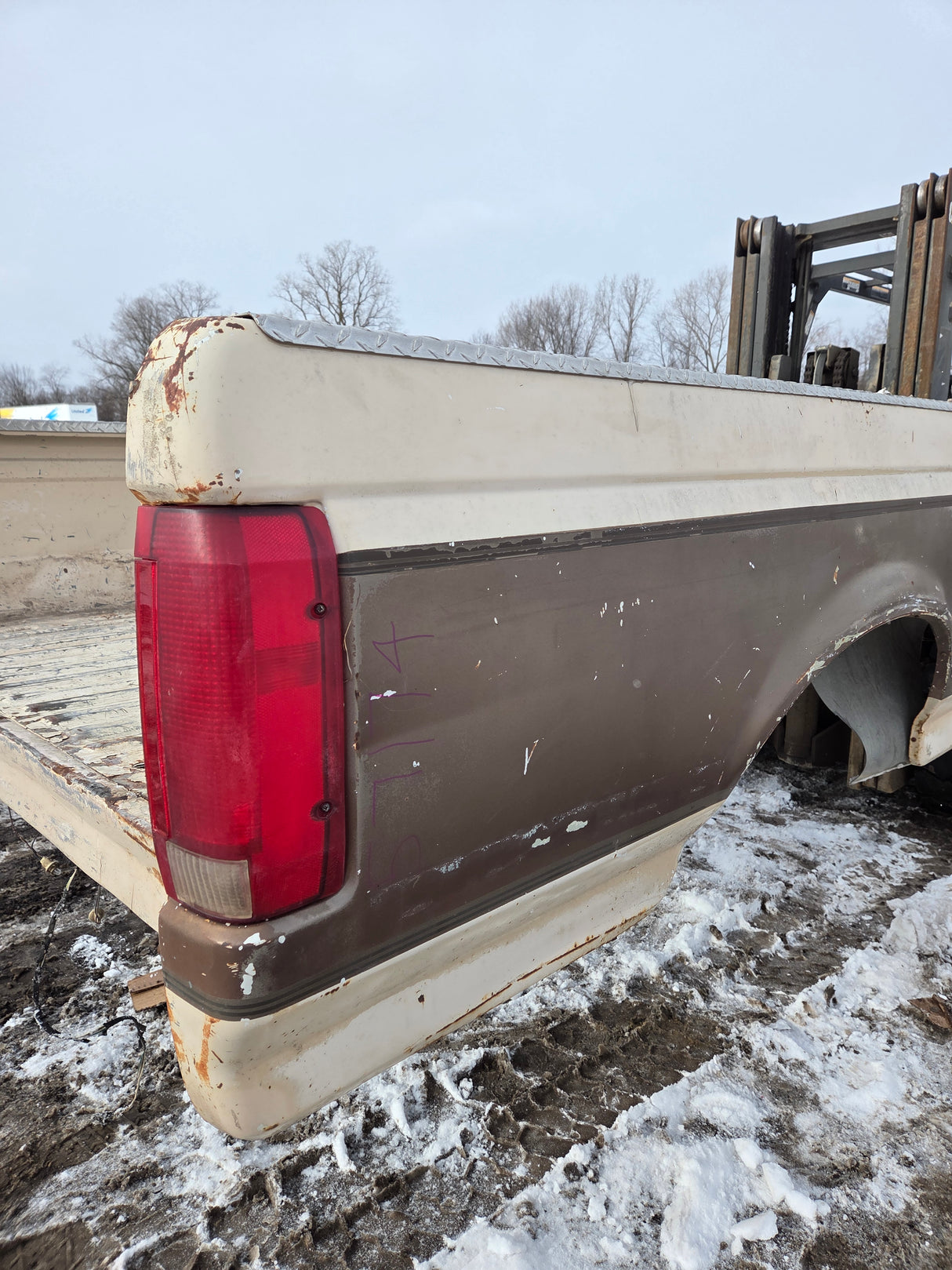 1987-1997 Ford F150 F250 F350 OBS 6' 9" Short Truck Bed