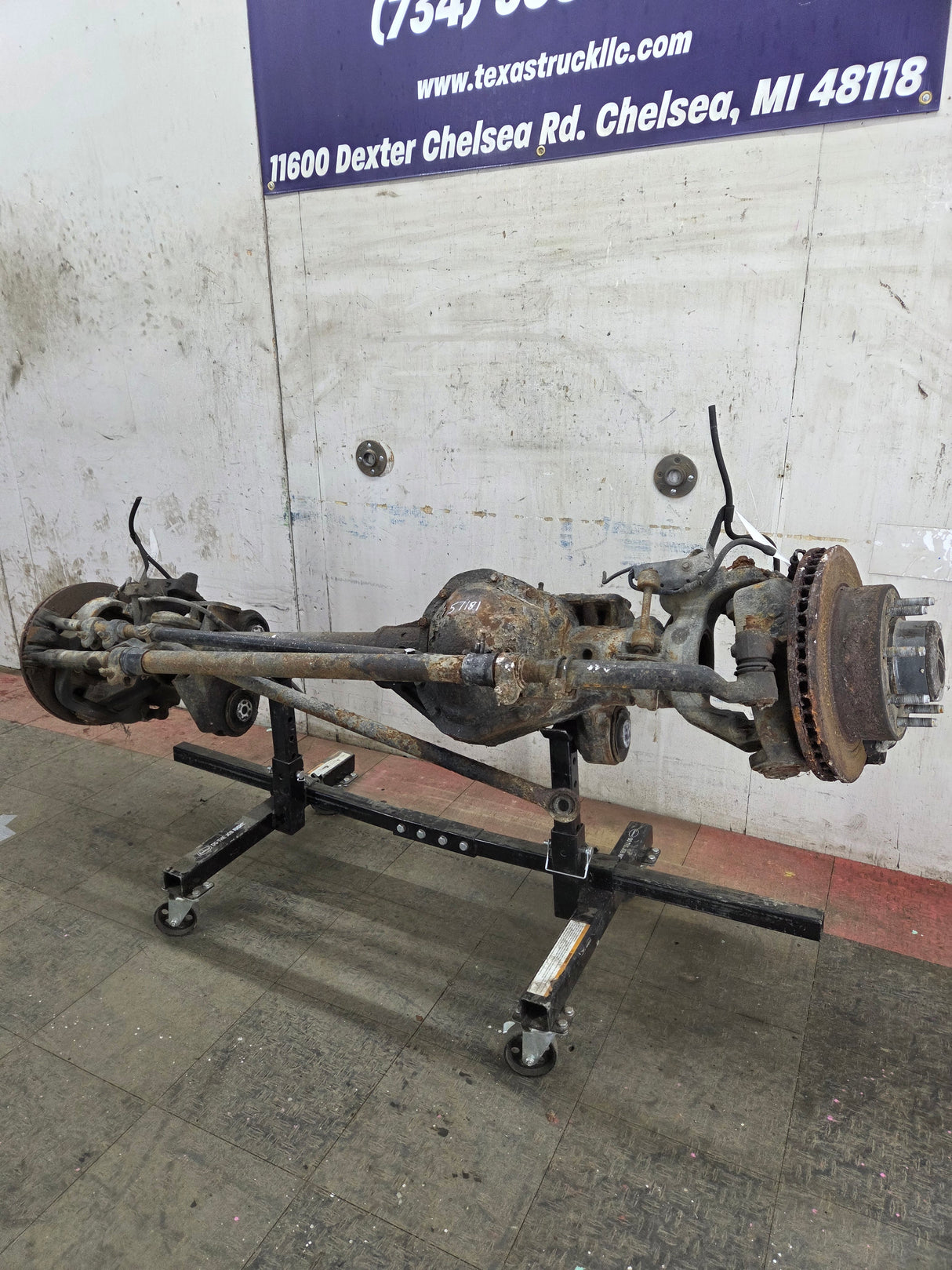 2011-2012 Ford Super Duty F250 F350 Front Axle 3.55 Gear Ratio 184K MILES