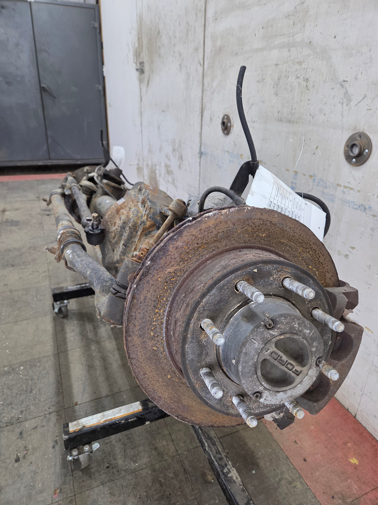 2011-2012 Ford Super Duty F250 F350 Front Axle 3.55 Gear Ratio 184K MILES