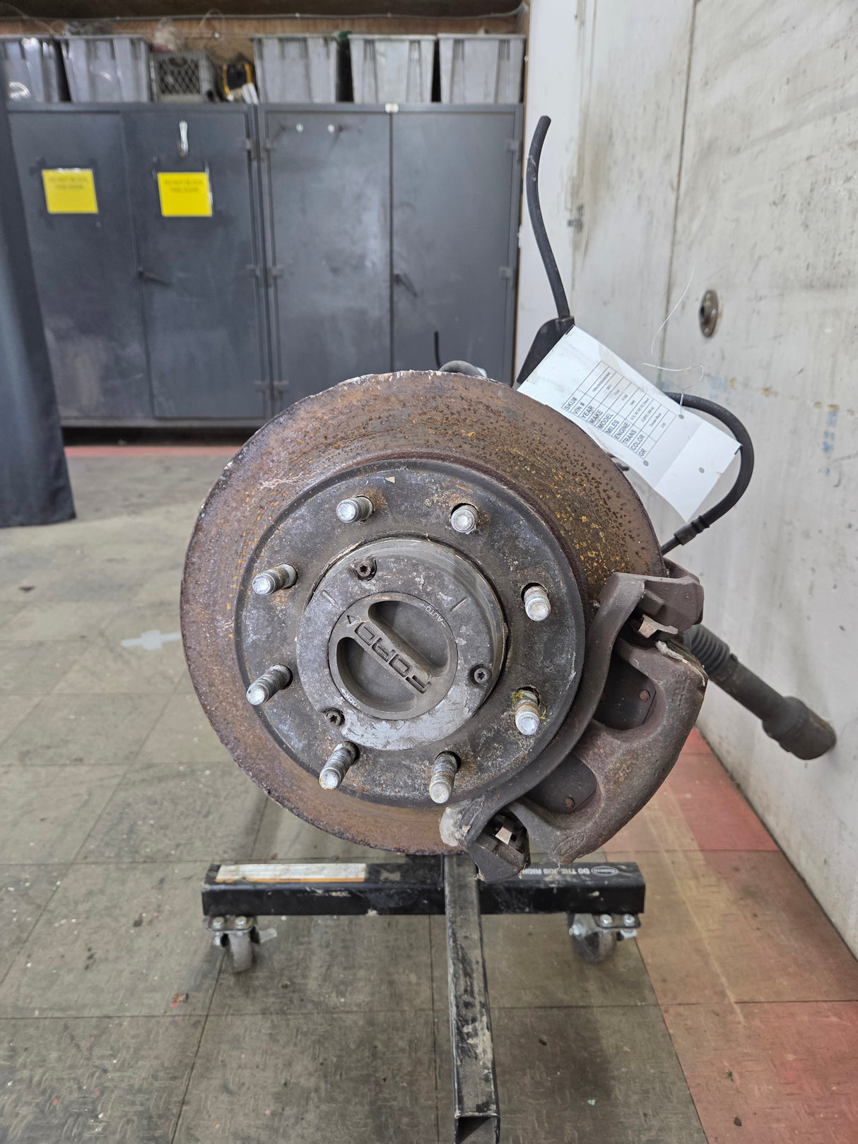 2011-2012 Ford Super Duty F250 F350 Front Axle 3.55 Gear Ratio 184K MILES
