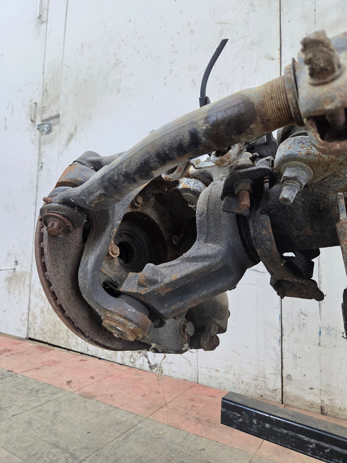 2011-2012 Ford Super Duty F250 F350 Front Axle 3.55 Gear Ratio 184K MILES