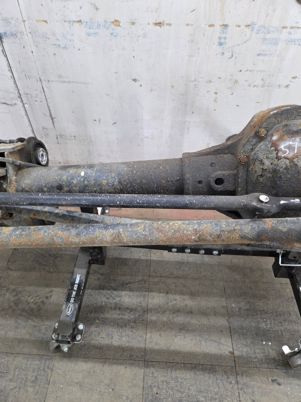 2011-2012 Ford Super Duty F250 F350 Front Axle 3.55 Gear Ratio 184K MILES