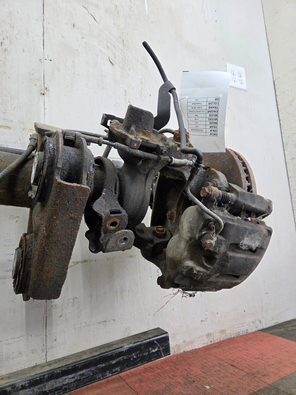 2011-2012 Ford Super Duty F250 F350 Front Axle 3.55 Gear Ratio 184K MILES