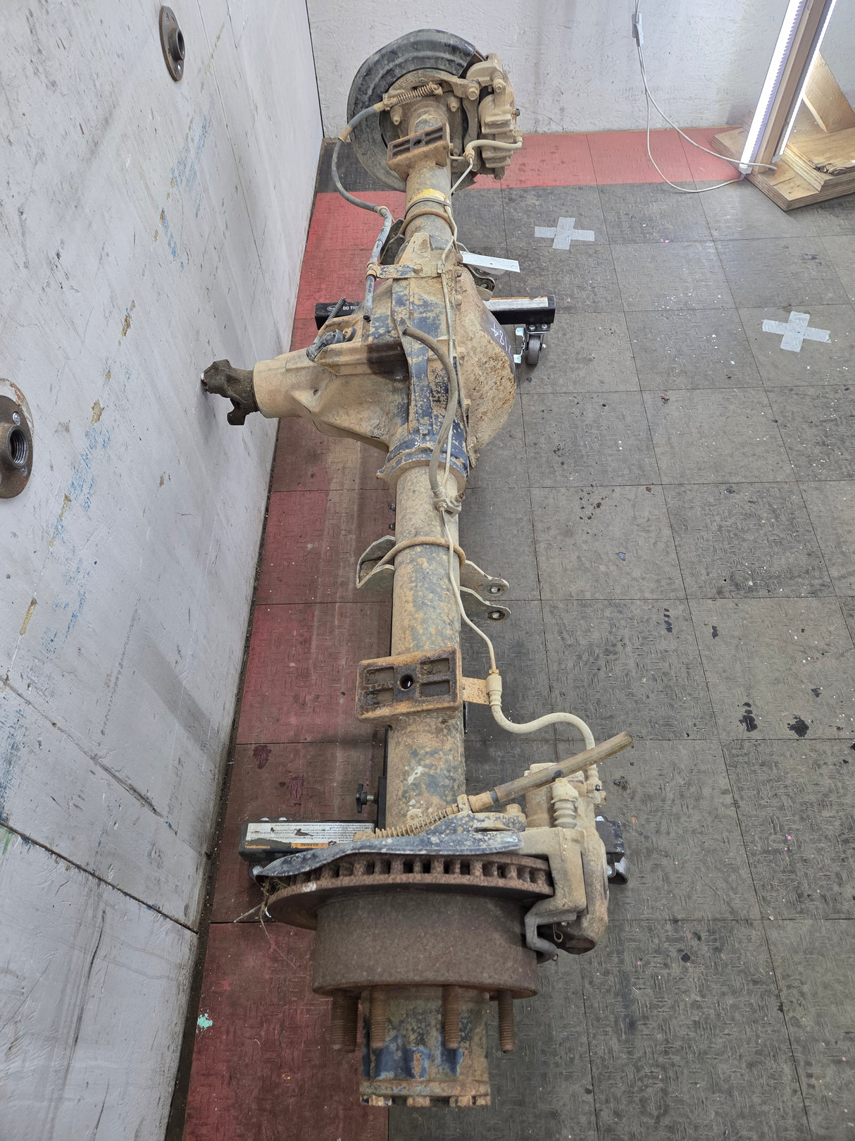 1999-2001 Ford Super Duty F250 F350 SRW Rear Axle 3.73 Ratio