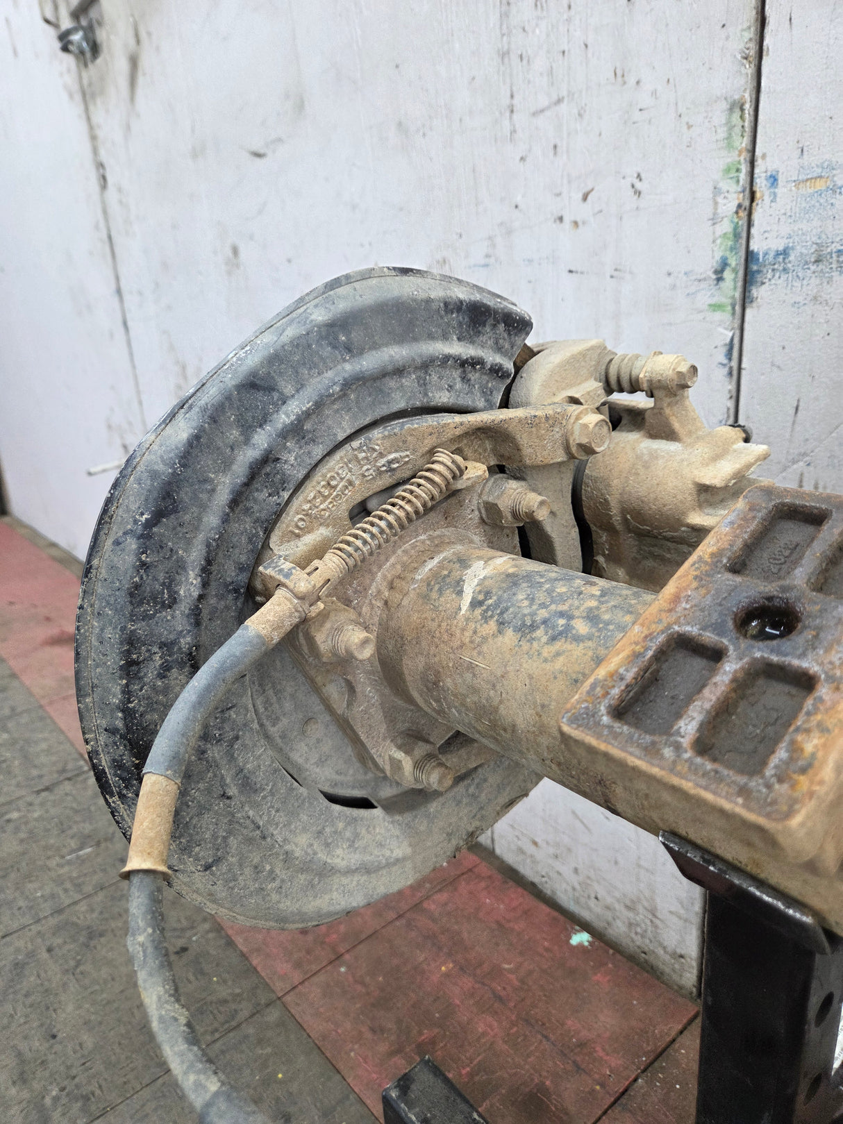 1999-2001 Ford Super Duty F250 F350 SRW Rear Axle 3.73 Ratio