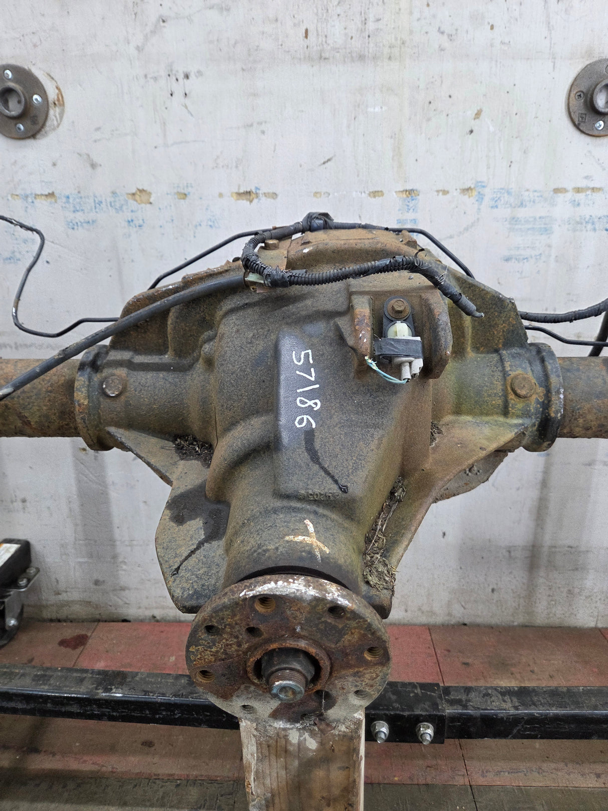 2004-2008 Ford F150 9.75" Rear Axle 3.55 Gear Ratio