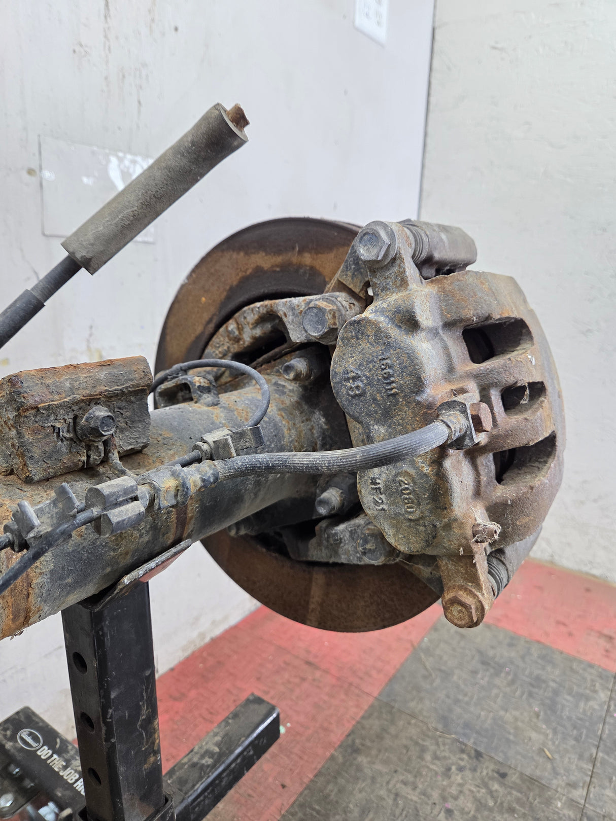 2011-2012 Ford Super Duty F250 F350 Rear Axle 3.55 Gear Ratio Electric Locking Rear End 184k miles