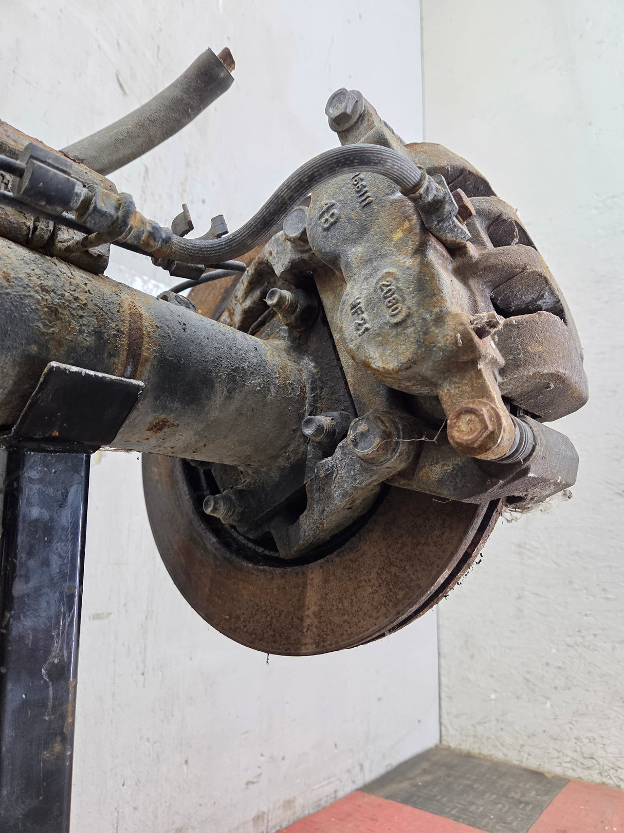 2011-2012 Ford Super Duty F250 F350 Rear Axle 3.55 Gear Ratio Electric Locking Rear End 184k miles