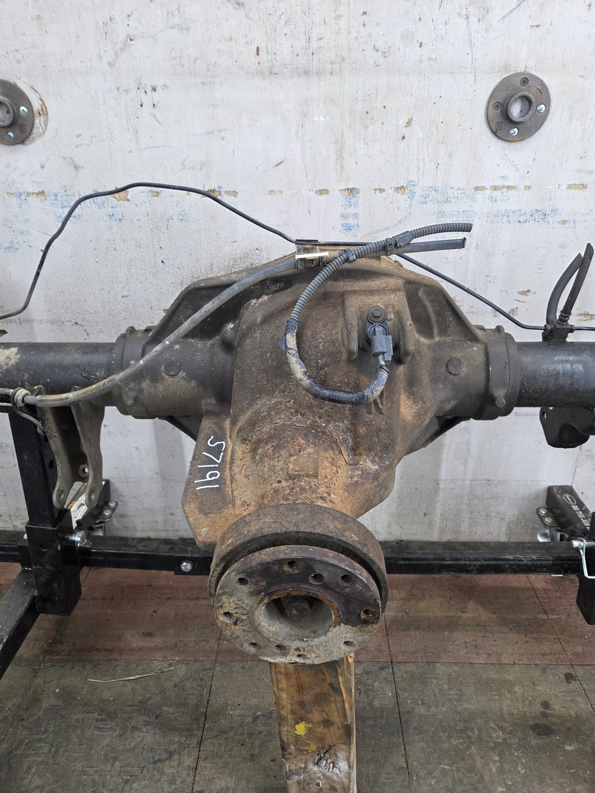 2008-2010 Ford Super Duty F250 F350 SRW Rear Axle 3.73 Gear Ratio