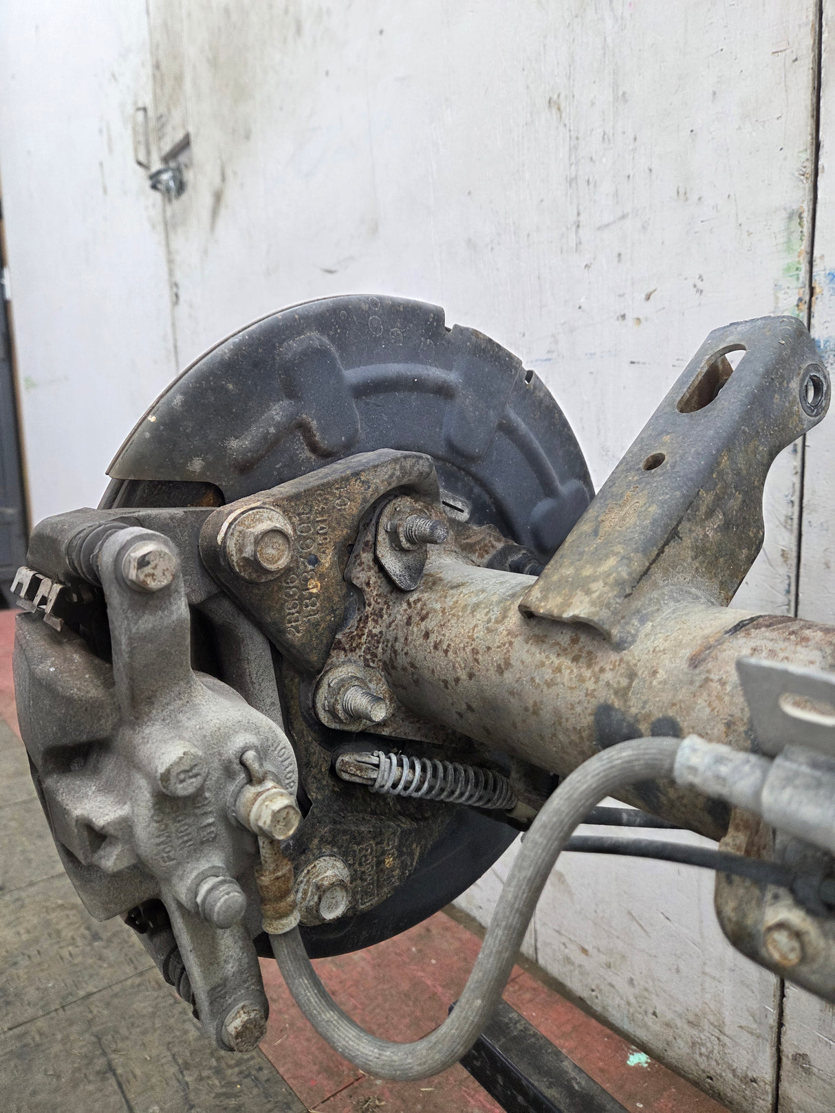 2015-2017 Ford F150 9.75" Rear Axle 3.31 Gear Ratio Electronic Locking