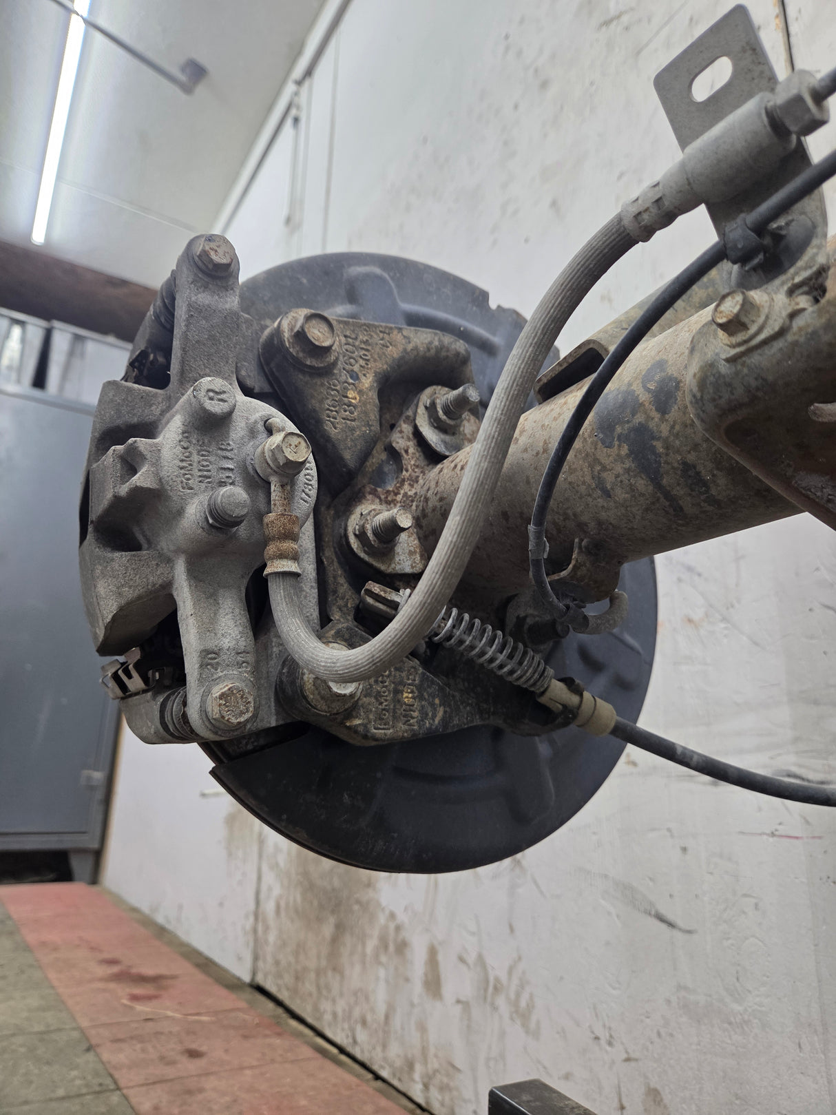 2015-2017 Ford F150 9.75" Rear Axle 3.31 Gear Ratio Electronic Locking