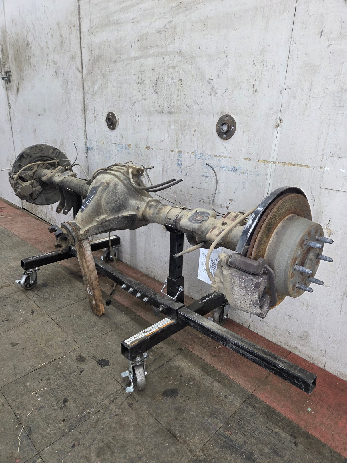 2014-2018 Chevrolet Silverado GMC Sierra 1500 Rear Axle 9.5" ring gear, 12 bolt, 3.42 ratio