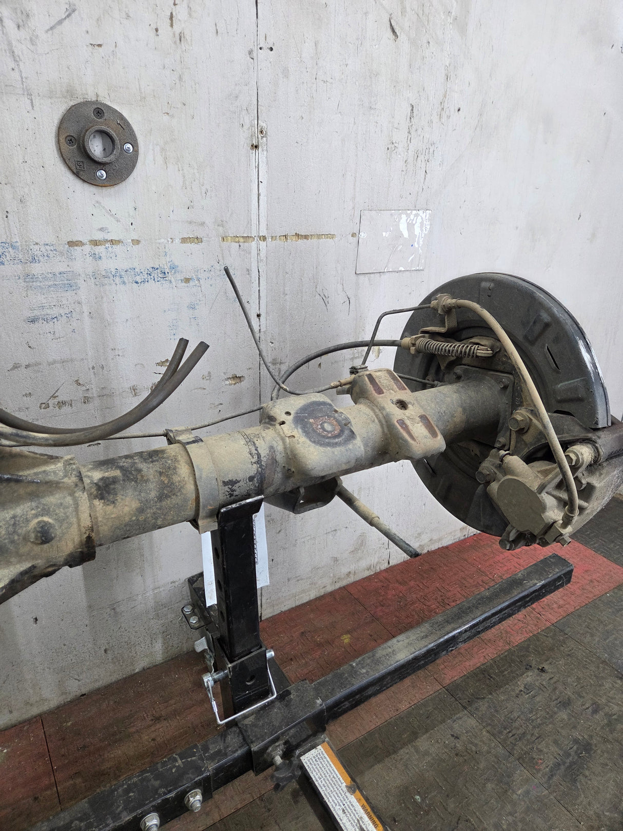 2014-2018 Chevrolet Silverado GMC Sierra 1500 Rear Axle 9.5" ring gear, 12 bolt, 3.42 ratio