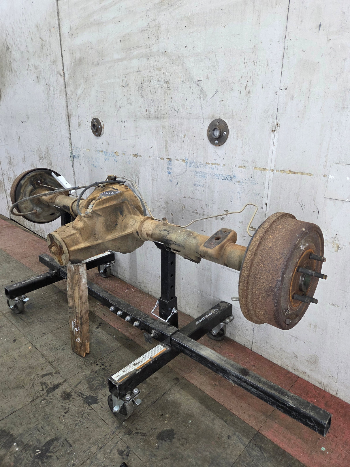 1993-1997 Ford Ranger Rear Axle 8.8" 9" 3.08 Gear ratio Drum Brake