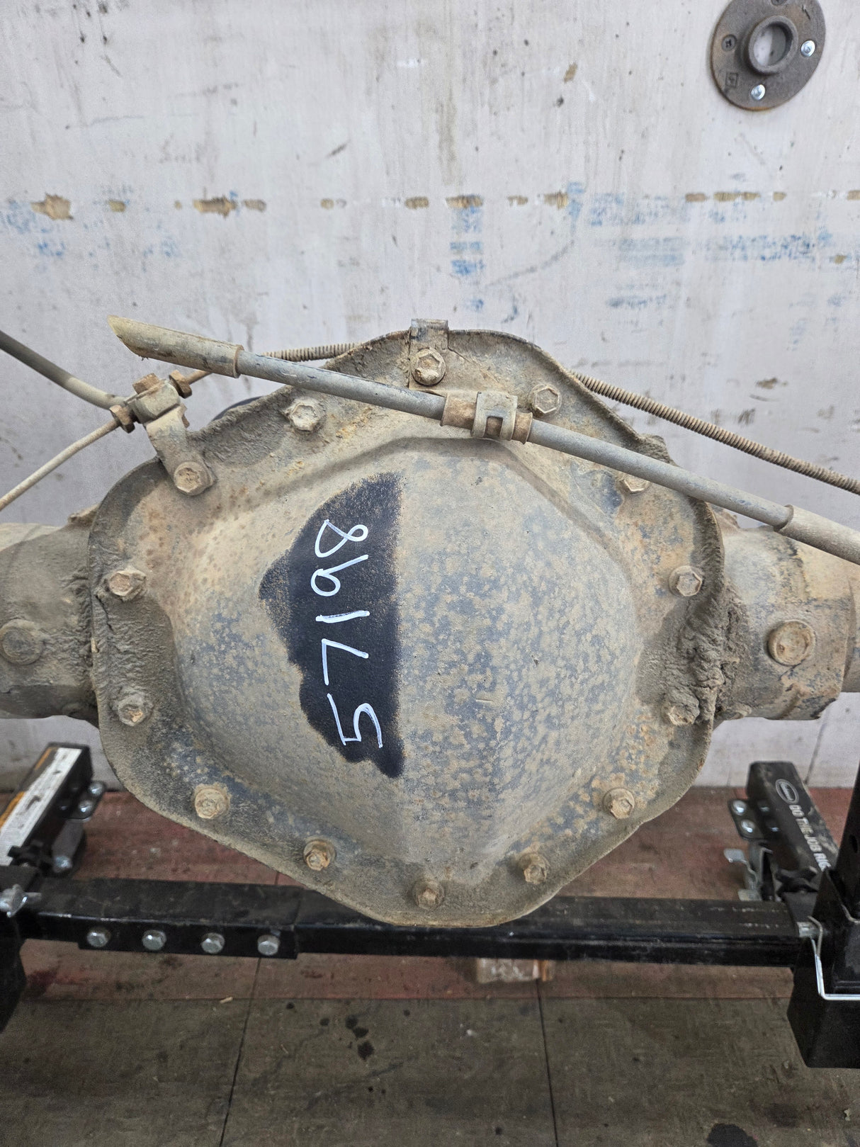 2001-2007 Chevrolet Silverado / GMC Sierra 2500 3500 HD Rear Axle 4.10 10.5"