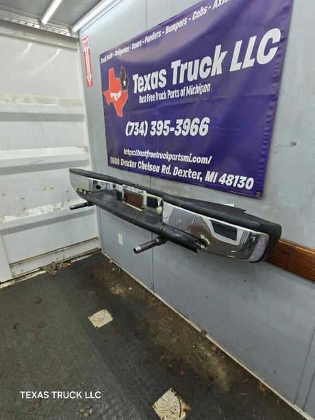 1999-2007 Chevrolet Silverado / GMC Sierra 2500 3500 HD Rear Bumper - Chrome