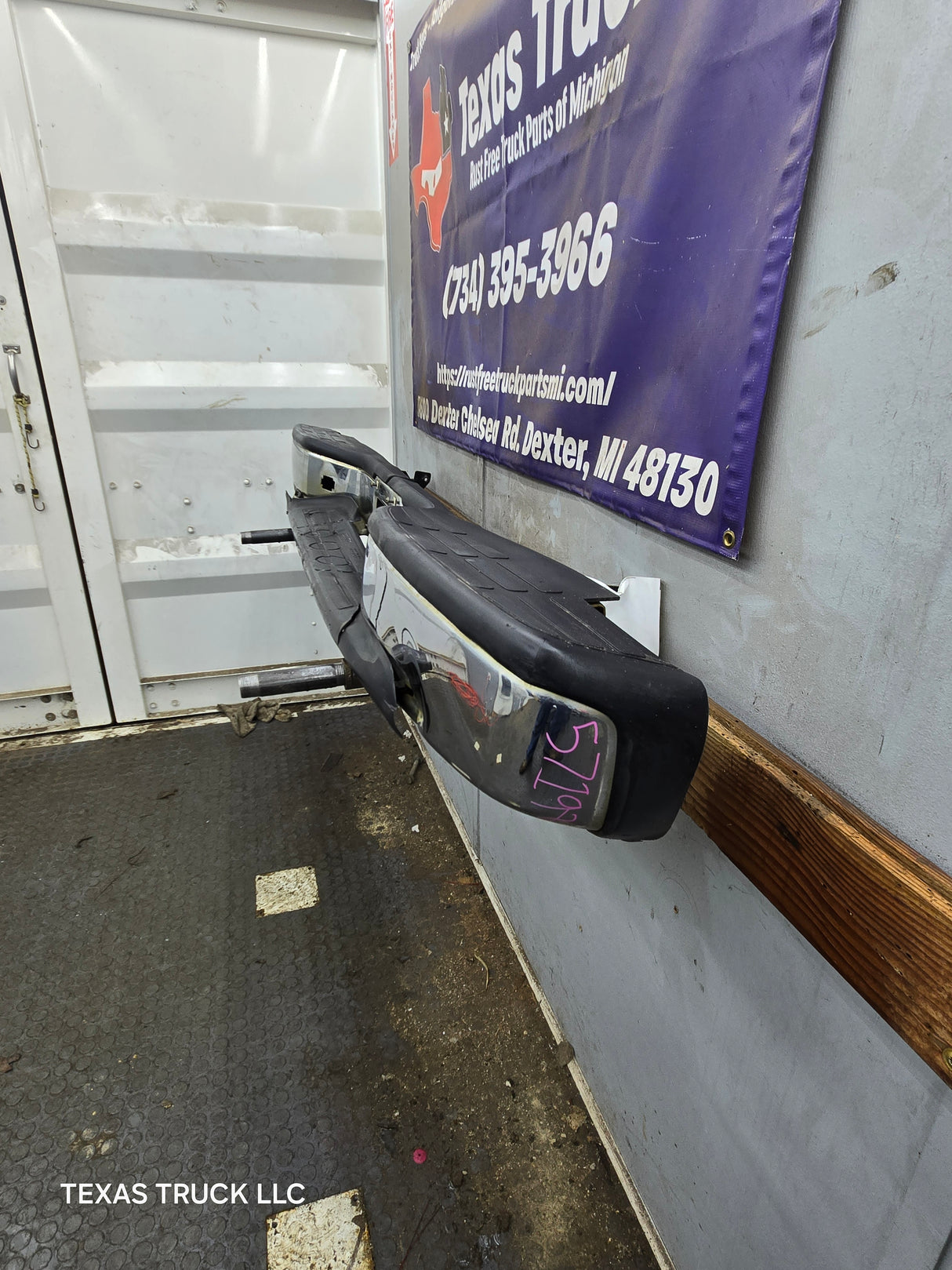 1999-2007 Chevrolet Silverado / GMC Sierra 2500 3500 HD Rear Bumper - Chrome