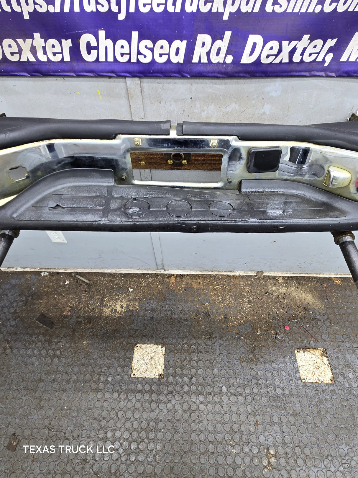 1999-2007 Chevrolet Silverado / GMC Sierra 2500 3500 HD Rear Bumper - Chrome