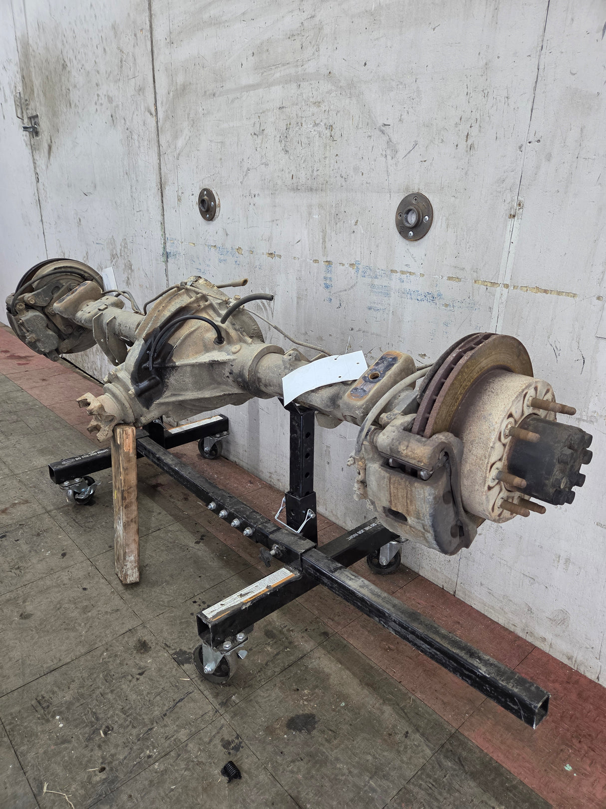 2001-2007 Chevrolet Silverado / GMC Sierra 2500 3500 HD Rear Axle 4.10 10.5"