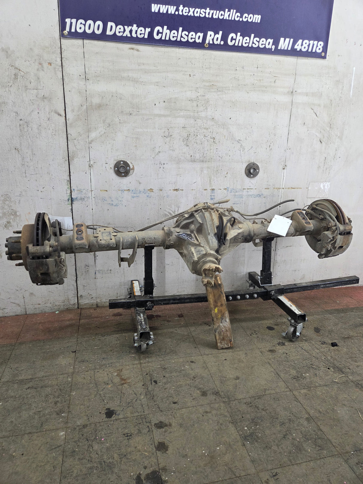 2001-2007 Chevrolet Silverado / GMC Sierra 2500 3500 HD Rear Axle 4.10 10.5"