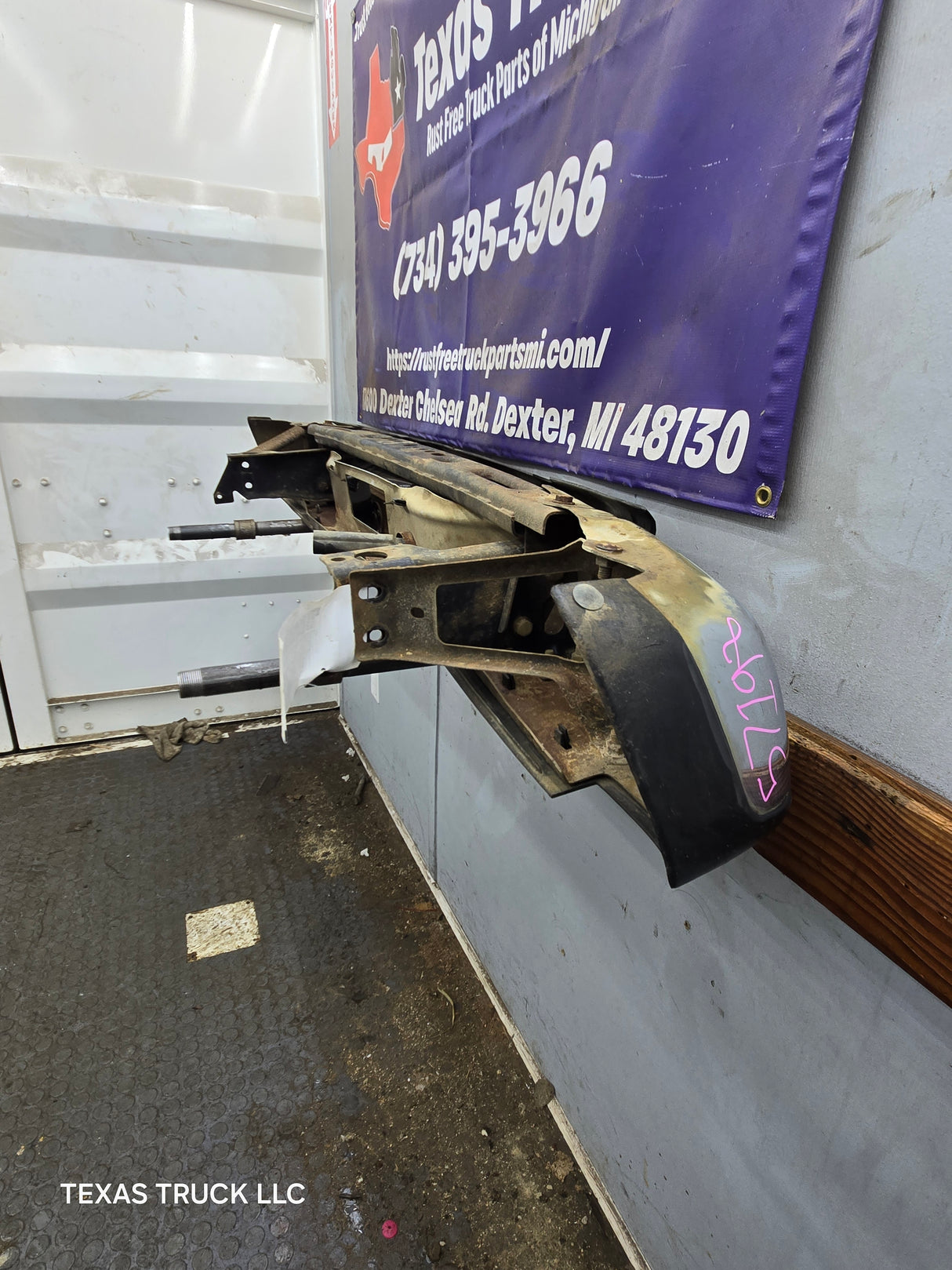 1999-2007 Chevrolet Silverado / GMC Sierra 2500 3500 HD Rear Bumper - Chrome