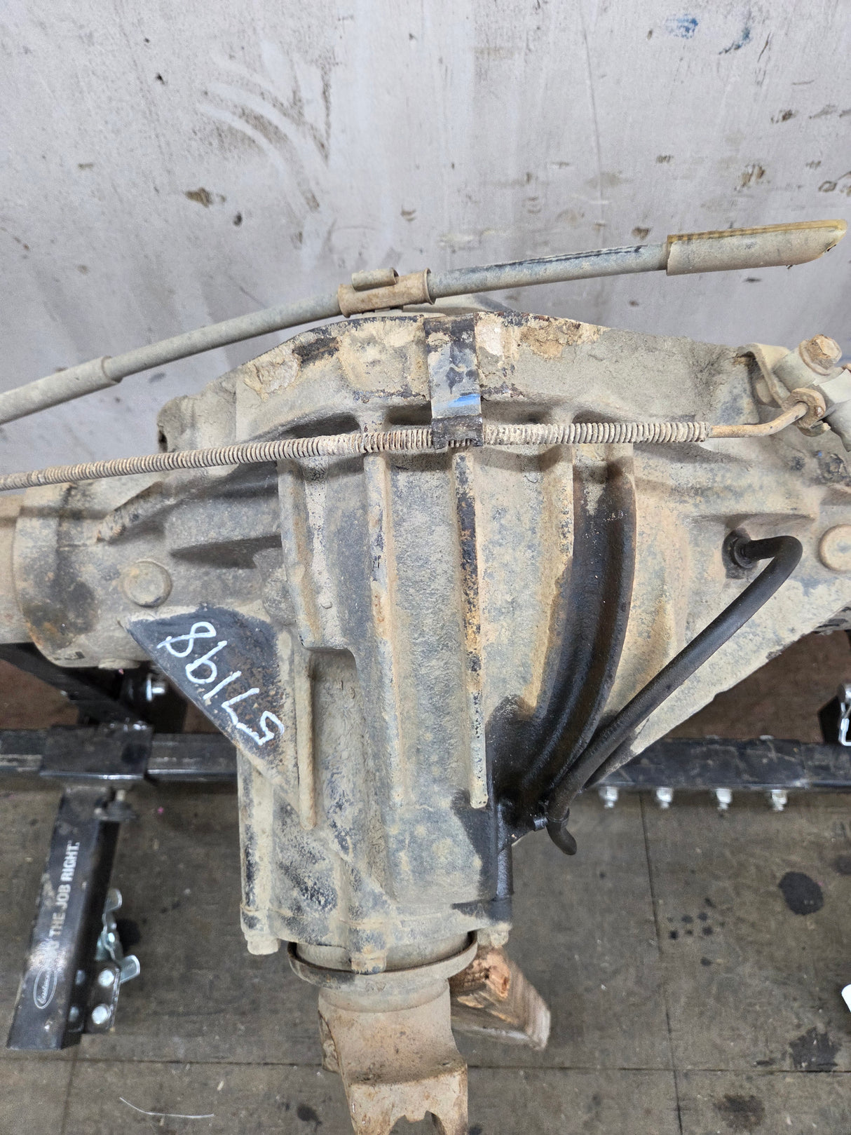 2001-2007 Chevrolet Silverado / GMC Sierra 2500 3500 HD Rear Axle 4.10 10.5"