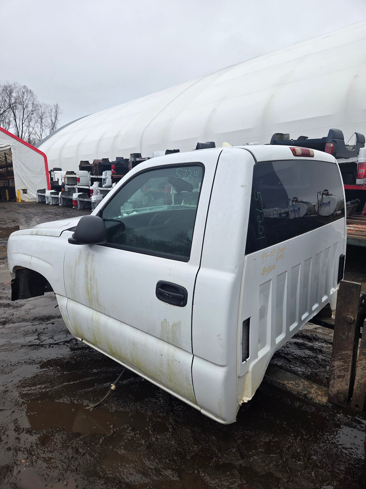 1999-2007 Chevrolet Silverado / GMC Sierra 1500 2500 HD 3500HD Regular Cab Body - Summit white
