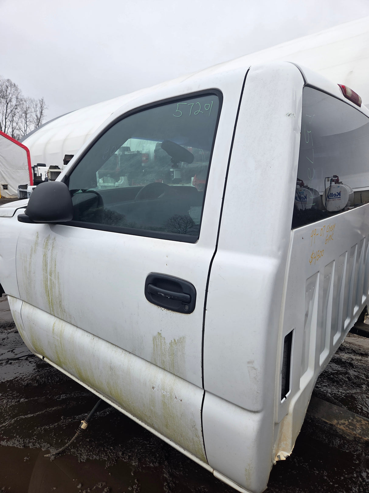 1999-2007 Chevrolet Silverado / GMC Sierra 1500 2500 HD 3500HD Regular Cab Body - Summit white