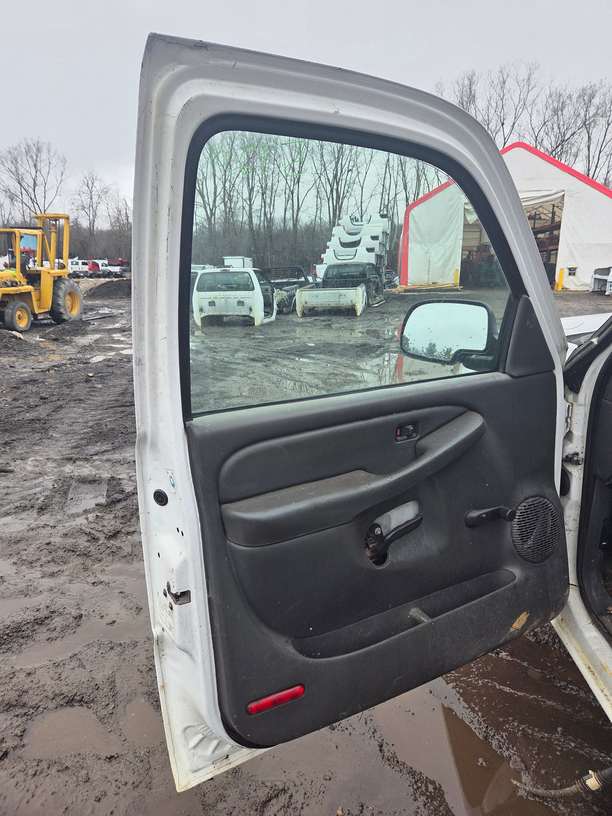 1999-2007 Chevrolet Silverado / GMC Sierra 1500 2500 HD 3500HD Regular Cab Body - Summit white
