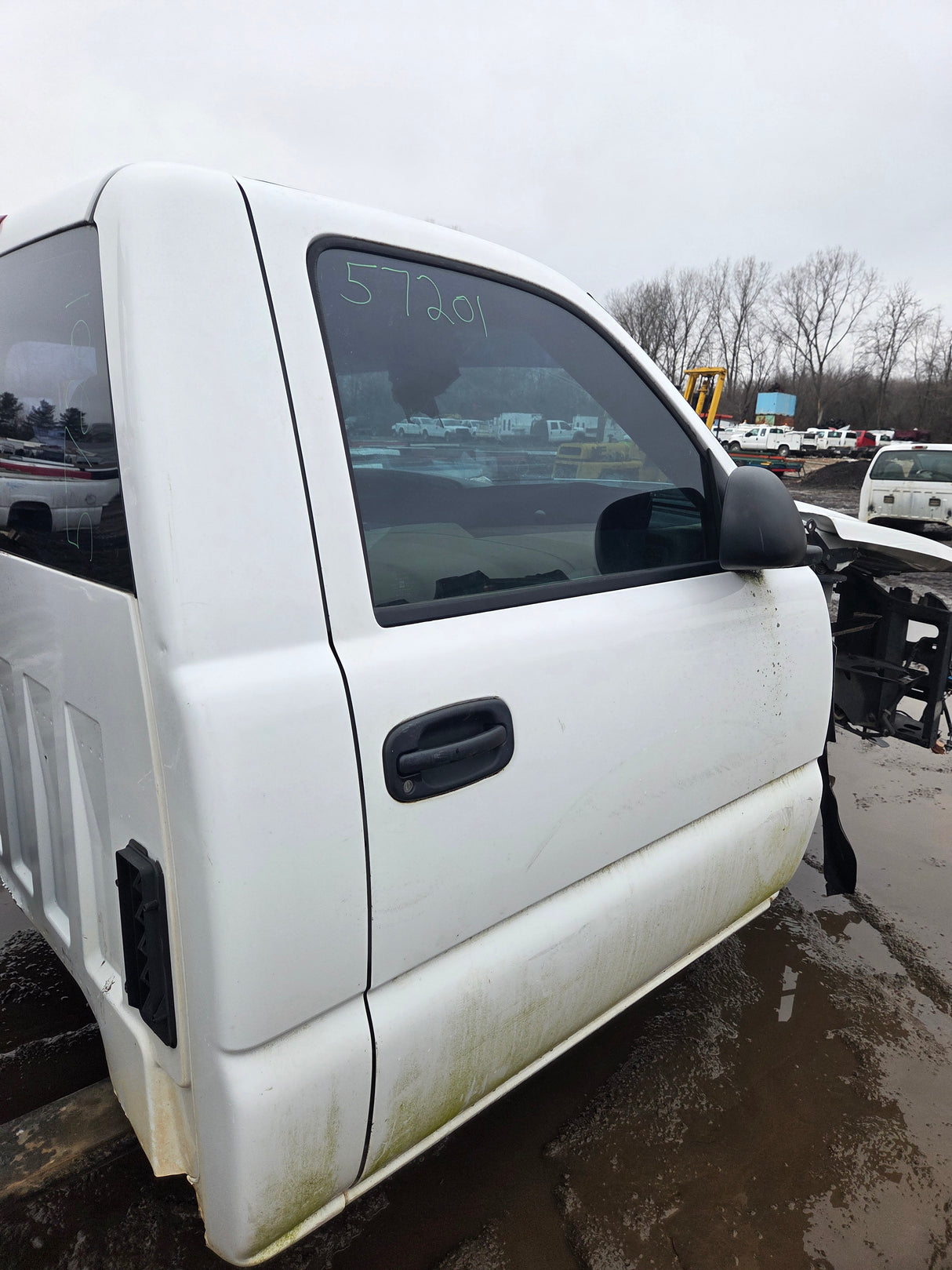 1999-2007 Chevrolet Silverado / GMC Sierra 1500 2500 HD 3500HD Regular Cab Body - Summit white