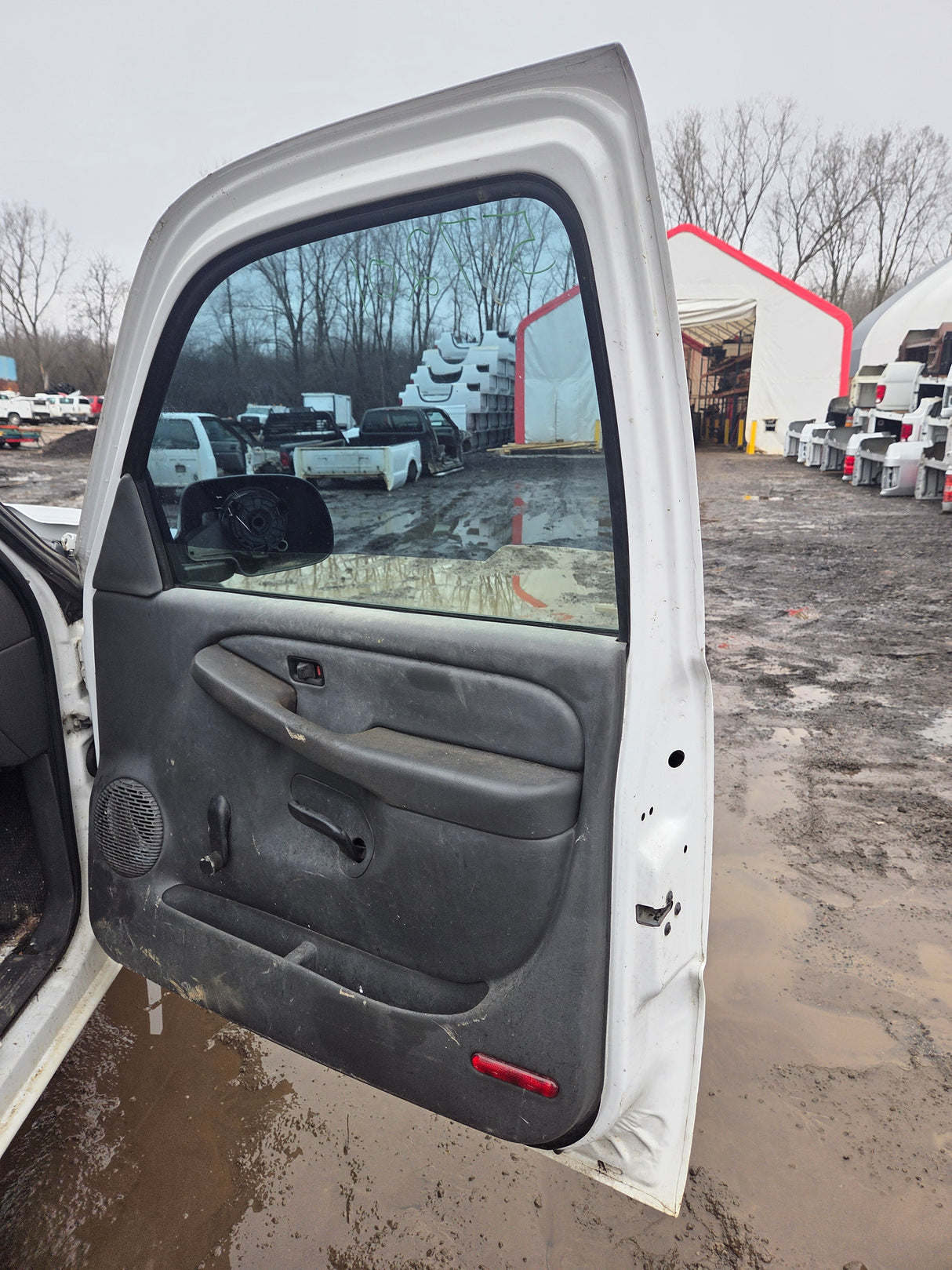 1999-2007 Chevrolet Silverado / GMC Sierra 1500 2500 HD 3500HD Regular Cab Body - Summit white