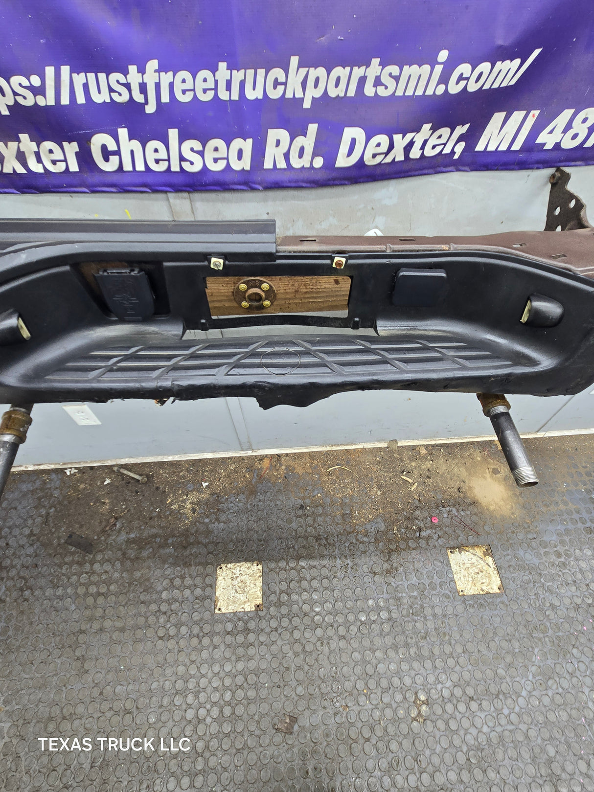 2011-2014 Chevrolet Silverado / GMC Sierra 1500 Rear Bumper