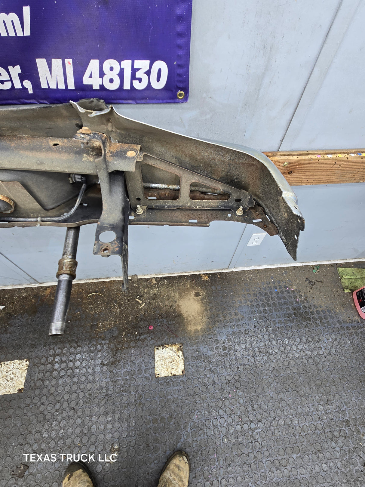 2011-2014 Chevrolet Silverado / GMC Sierra 1500 Rear Bumper